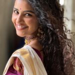 Anupama Parameswaran Instagram - Happy Onam 🫢😁🌼🌺🌸