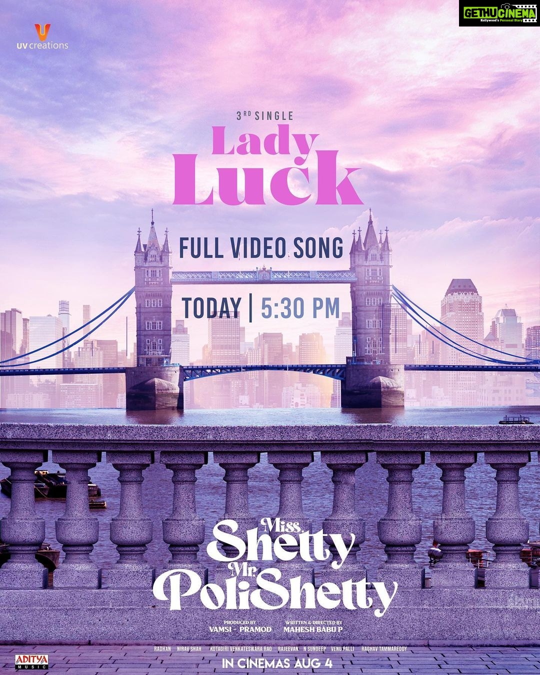 Anushka Shetty Instagram - Get ready to groove to the beats of #LadyLuck from #MissShettyMrPolishetty🥳 Full video song releasing today @ 5:30 PM today! #MSMPonAug4th 💜🩷 @naveen.polishetty @uvcreationsofficial @maheshbabu_pachigolla @radhan_music #kotagirivenkateswararao @rajeevan.n @jayasudhakapoor #Nasser @tulasiactress @sharma_murli @the_real_reel_sonia #RamjogayyaSastry @brinda_gopal @a.gomatam @udaykumar_mix @kabilanchelliah @filmsandfood_ @wallsandtrends @adityamusicindia
