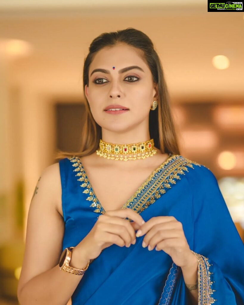 Anusree Instagram - To embrace the elegance and beauty of the saree, it always brings something special to the occasion....💙💙💙 Saree @veenavijiclothing MaH @pinkyvisal Accessories @varuthri_findings Click @pranavcsubash_photography Edit @pranavraaaj Event @jpcastinghouse