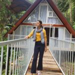 Anusree Instagram - The sight of the color yellow never fails to put a smile on my face and fills me with happiness...💛💛💛 Shawl @dressyour_soul Wayanad,Kerala