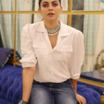 Anusree Instagram – Chilling in my big blue  couch heaven wearing white clouds …..💙🤍
💙🤍💙🤍

Makeup @pinkyvisal 
Hair styling @sajithandsujith 
Click @mahesh_bhai 
Styling @sabarinathk_
Outfit @men_in_q_wedding 
Neckpiece @varuthri_findings