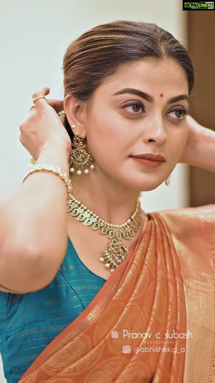 Anusree Instagram - Wearing the divine outfit of the Goddess and vibeing like a Commoner and listening to this Song..... Singaara Siriye....π @rishabshettyofficial MaH @pinkyvisal Accessories @varuthri_findings Styling @sabarinathk_ Video @pranavcsubash_photography Cuts& Edit @abhishek.g_a #reels #reelsoftheday#favorite #kannada #kannadasong #kanthara #kantharamovie