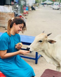 Anusree Instagram - Give your love and affection towards animals....will be returned in abundance from them..more than humans….😍😍🐈🐕🐰🐇❤️❤️❤️