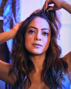 Anya Singh Instagram - Denim daze🦋

Make up- @niccky_rajaani 
Hair- @hairstories_byseema 
Outfit by @diksha.khanna 
Styled by @mohitrai with @shubhi.kumar
Assisted by @muskanduaaa
Shot by- @kadamajay