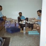 Apoorva Arora Instagram - Fam on film #1 1- Birthday boy 2- Breaking bread/boys in blue 3- Filmy Kudi 4- Ashmita in Bagore ki haveli 5- Art admiring art 6- Drunkle in Pune 7- Golu at home 8- Khushboo being Khushboo 9- 2 cats 🎞️ Kodak Gold @zhenwei.film