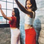 Apoorva Arora Instagram - Channelled our ‘sad bitch bani bad bitch’ energy here Choreography- @arunimadey08 🎥- @devanshipandya18 Song- Sajna aa bhi jaa Artist- @shibanikashyap