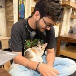 Apoorva Arora Instagram - Stupid hoomans wanted to “work” at a cat cafe. Stupid hoomans call themselves hOoMaN and think they sound cute -🐱