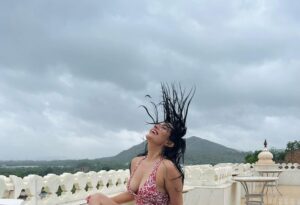 Apoorva Arora Instagram - Saturyay 🏊‍♀️ 

📸- @khushbooatreofficial