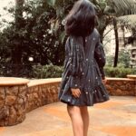 Apoorva Arora Instagram - Not a dump 💛🪷 Black dress/yellow coord set- @untungindia