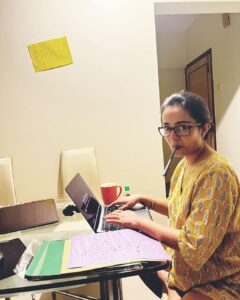 Apoorva Arora Instagram - Not a dump 💛🪷

Black dress/yellow coord set- @untungindia