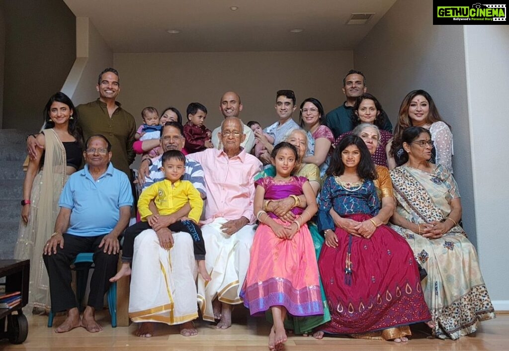 Archana Suseelan Instagram - Family get together 👨‍👩‍👧‍👧👨‍👩‍👧‍👧👨‍👩‍👧‍👧👨‍👩‍👧‍👧 missing @praveen2261 😐