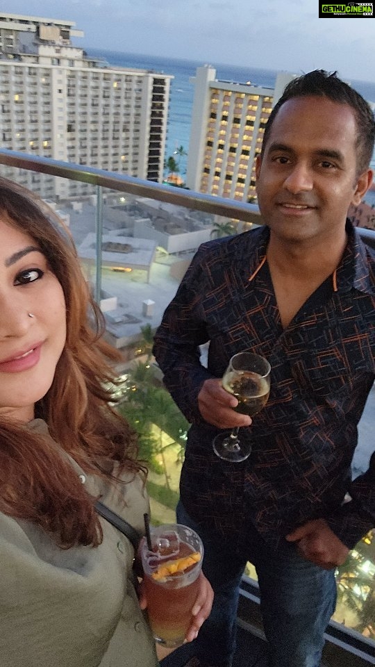 Archana Suseelan Instagram - Last day of this trip ... 🥂 @praveen2261 SKY BAR Waikiki, Hawaii