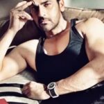 Arjan Bajwa Instagram - What’s better than Black ? MORE BLACK !! .. . . . . . . #arjanbajwa #bollywood #trendingreels #music #love #black #blackowned #mens #mensfashion #mensstyle #menshair #actorslife #instagood #instadaily #ootd #lookoftheday #lookbook #reels #instareels #reelsindia #viral #viralvideos #mood #tuesday