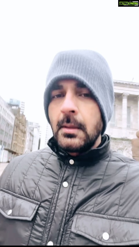 Arjan Bajwa Instagram - Missing the cold weather of Birmingham as we bake in the heat in mumbai now … rain gods have some mercy ! . . . . . . #arjanbajwa #bollywood #actorslife #birmingham #fitnessmotivation #fitness #motivation #mood #workout #winter #viral #reelsinstagram #reelsindia #india