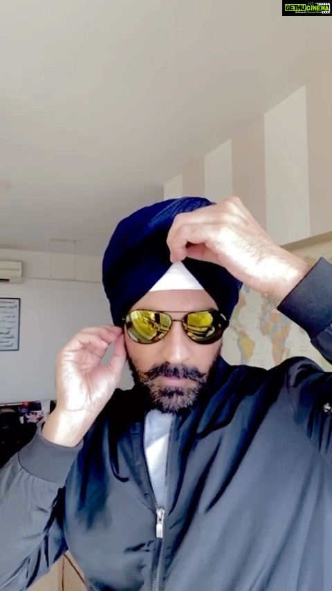 Arjan Bajwa Instagram - ਅਸਲੀ ਰੂਪ ….💪🏼. . . . #arjanbajwa #bollywood #actor #sikh #punjabisongs #punjabi #punjabi_tadka #pagdi #sardari #punjabimusic