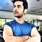 Arjan Bajwa Instagram - Working hard in silence… they will hear the noise !!! . . . . . . . #arjanbajwa #bollywood #bollywoodactor #mensfashion #menstyle #menswear #fitness #workout #training #actorslife #reels #reelsindia #viralvideos #instafit #monday #mondaymotivation