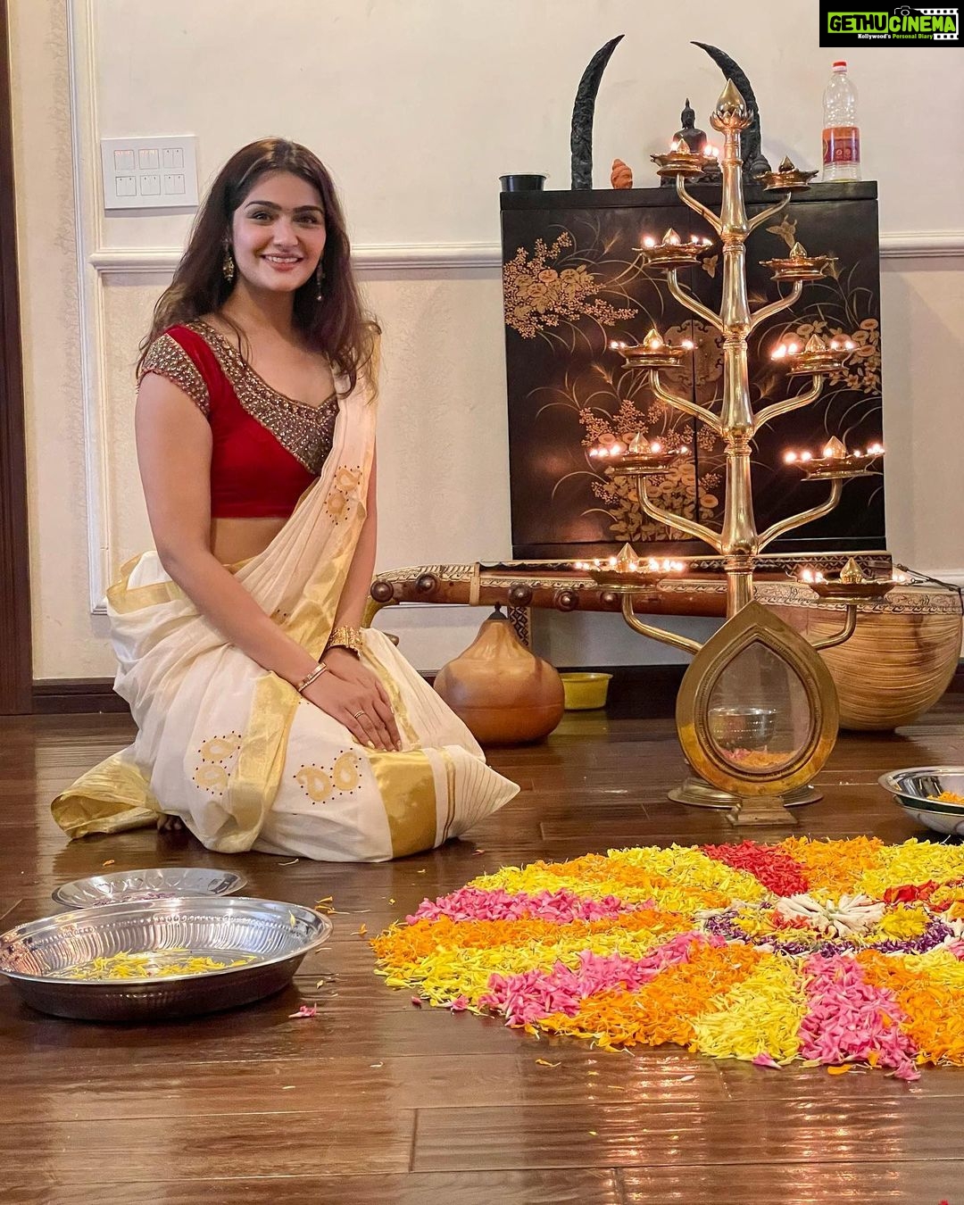 Arthi Venkatesh Instagram - Happy Onam! ✨
