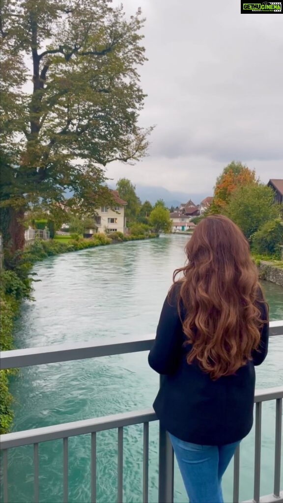 Arthi Venkatesh Instagram - Just Swiss things 🇨🇭 . . . . . #swiss #travel #mountains #interlaken #lauterbrunnen #lake #view #switzerland #autumn #herefortheviews #breathtaking Switzerland