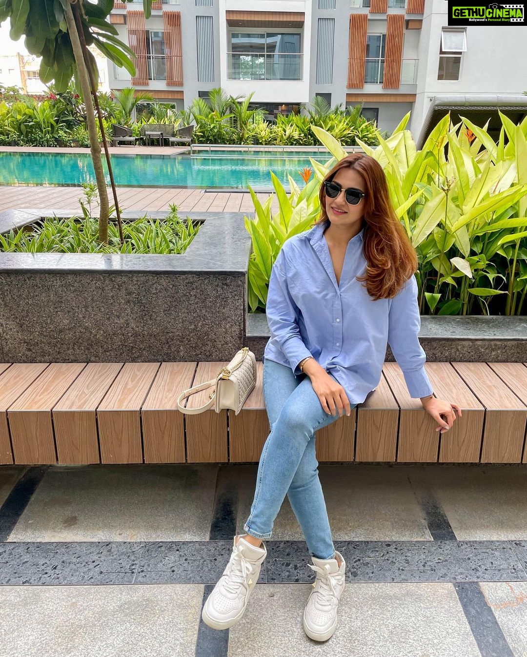 Arthi Venkatesh Instagram - Chic happens