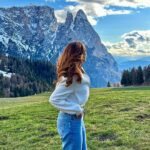 Arthi Venkatesh Instagram – Finding paradise wherever I go 

Travel partner @gtholidays.in 
.
.
.
.
.
#domites #italy #mountains #italianalps #travel #snowcap #hiking #serene #nature #wanderlust #beauty #alps #italian #pizza Dolomites, Italian Alps