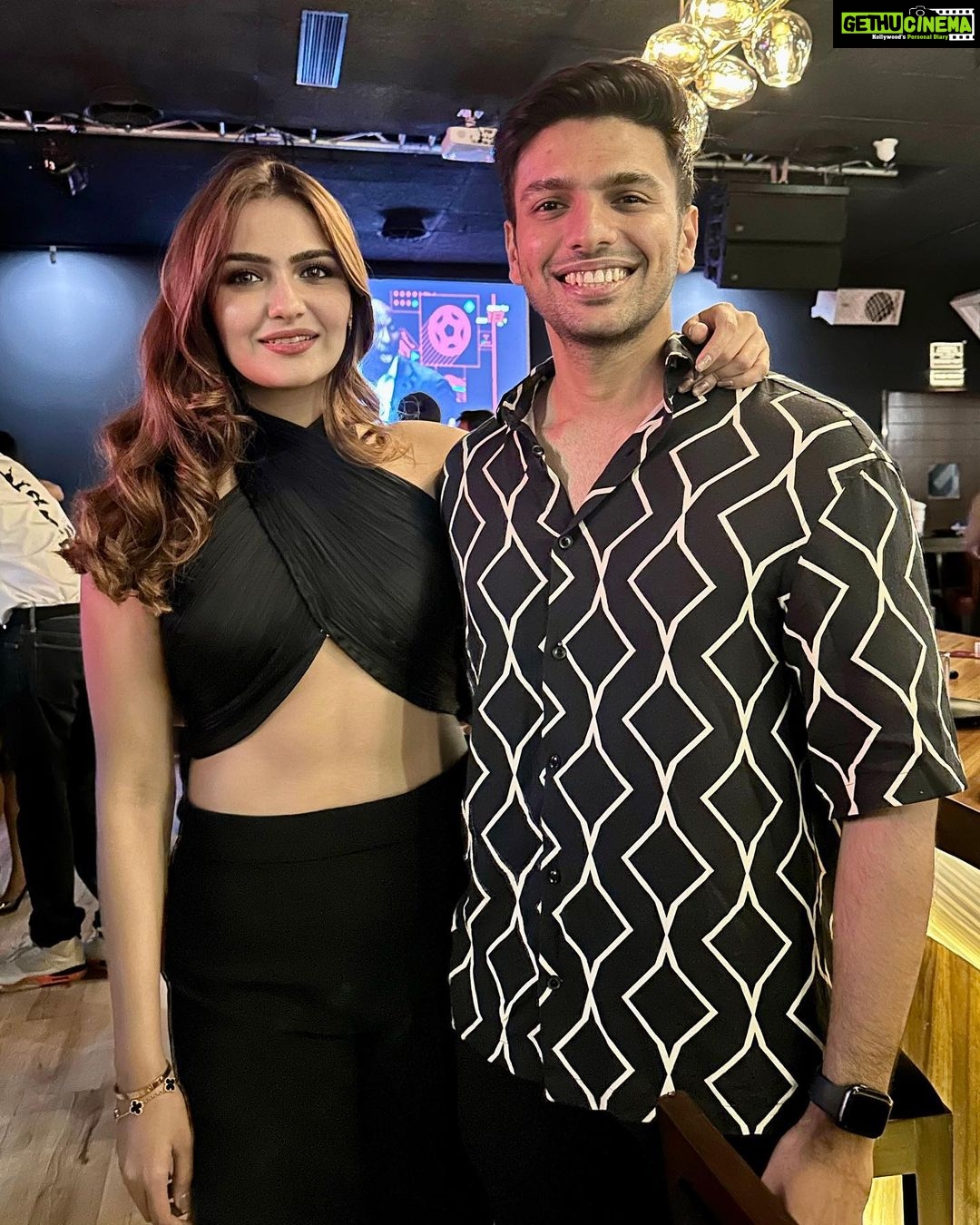 Arthi Venkatesh Instagram - 23.11.22 ❤️ Radio Room