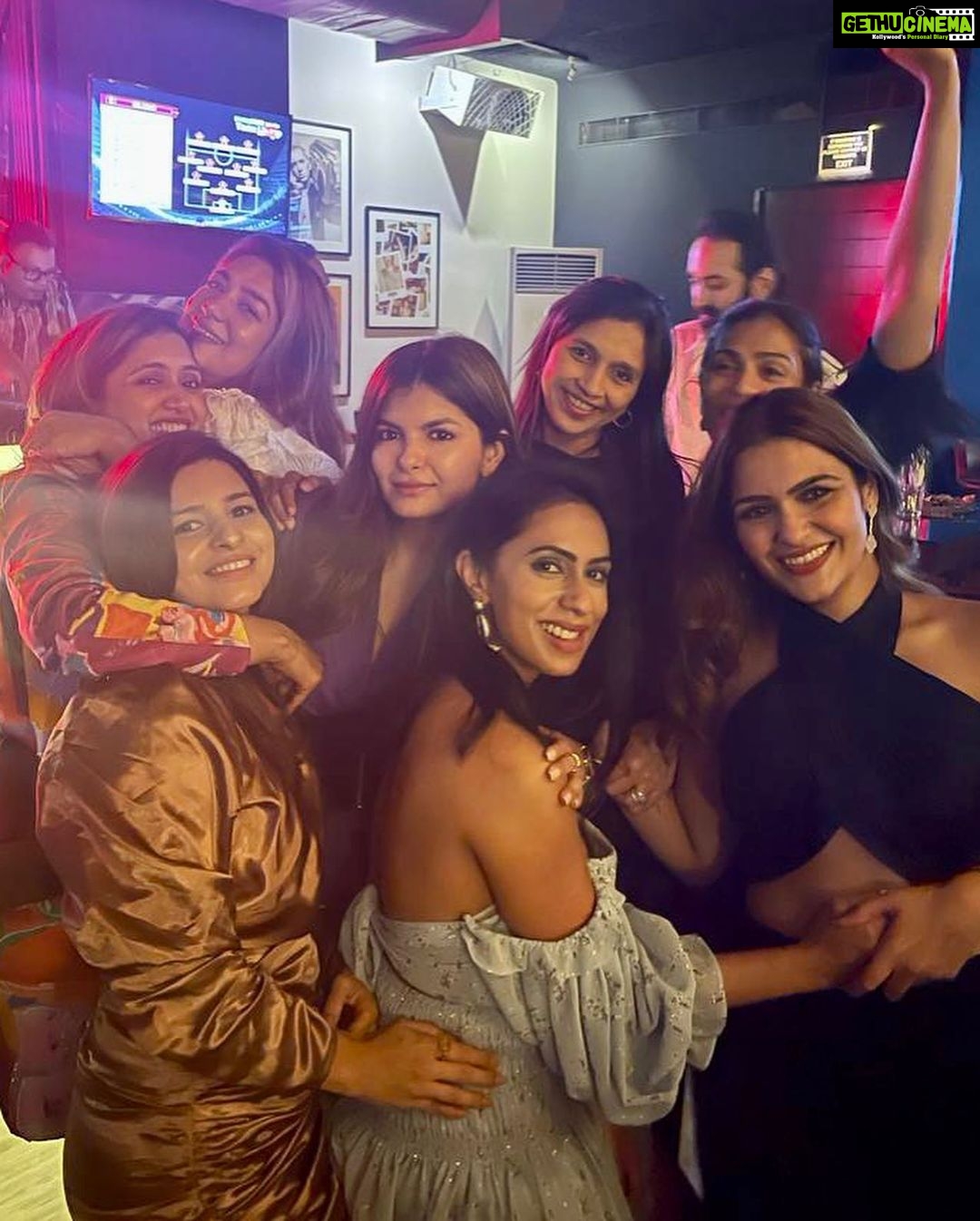 Arthi Venkatesh Instagram - 23.11.22 ❤️ Radio Room