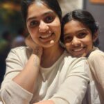Arya Instagram - ഈ ആഴ്ചയിലെ അമ്മയും കുഞ്ഞും 🤪🫣💕 ഫോട്ടോ കടപ്പാട് : @sibin_reng 🥶 #mammamia #babygirl #loveofmylife #myworld #happiness #allthingsbeautiful