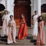 Arya Instagram - WHEN A WHOLE WEDDING WAS DRAPED IN @kanchivaram.in ❤️ Missed my darlings @resmi_varun @priyankaaa_ps in this frame … My girls … 😍 thank you for choosing @kanchivaram.in .. And I love this pic @wedlock__stories #girls #wedding #mine #myhappiness #frame #church #girlgang #besties👭 #family #mylove #forlife