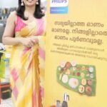Arya Instagram - I love to get dressed up for Onam, but the only thing I hate about dressing up is the ironing crisis… Ironing the clothes is always a task and now i have found the perfect solution for my crisis.. PHILIPS GARMENT STEAMER is gonna be a lifesaver for me hereafter and is my Best Buy for Onam this year.. And meet me on 23rd august at Gangotri , MG road Oraganised by Philips . I’ve done my bit by contributing to Onam sadya , as you can also contribute by purchasing Philips appliance from an electronic store near you . #yourstylingbff #philipsgrandonamsadya #philipshomeliving #happyonam #sadhyawithsmile
