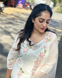Arya Instagram - Dress only and only to impress yourself 🤍 

Costume @trose_by_isabella 
MUA @vikramanvijitha 
Styling @sabarinathk_