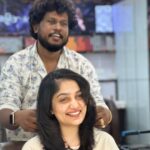 Arya Instagram - Change venam atre Change !!!! Inna pidicho!!! Back to short hair and it feels awesomeeeeee ❤️ Thank you my darlings @sajithandsujith 😍 #chop #haircut #newlook #timeforchange #allsmiles😊 Sajith & Sujith