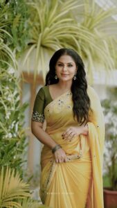 Asha Sharath Instagram - Create your sunshine and laugh 🌻😊 Camera: @nithin_c_nandakumar Makeup: @sijanmakeupartist
