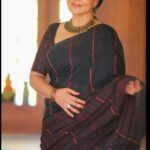 Asha Sharath Instagram - Simplicity never goes out of style🖤 Saree & Jewellery: @ashasharathcollections Photography: @abinprasad_cherthala Makeup: Vini Makeup