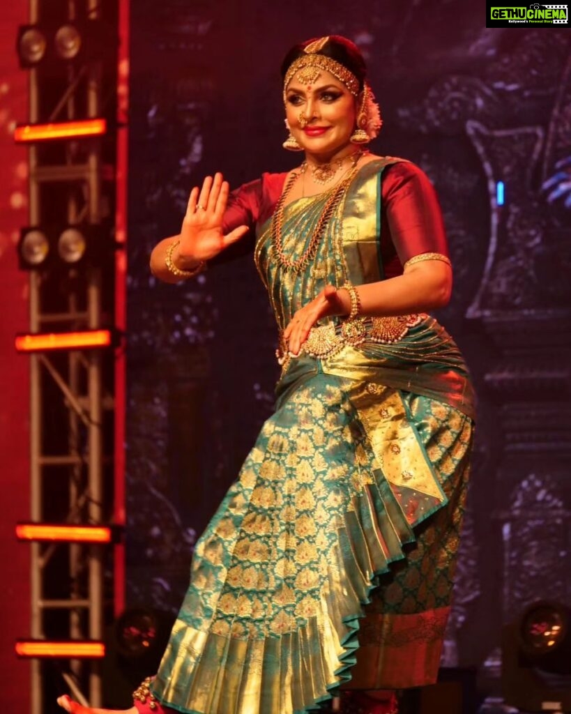 Asha Sharath Instagram - The stage is not only the meeting place of all the arts, but is also the return of art to life🙏. @mukeshmuralimakeover 📷Libin Thomas