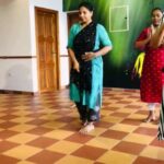Asha Sharath Instagram – Getting ready to welcome “Maveli” for our Onam celebrations. Practice in full swing on this warm occasion….”Tiruona Pularithan …”