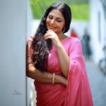 Asha Sharath Instagram – Trust yourself and make it happen🌸
Styling: @krishnaviswam
Outfit: @warp.stories
Camera: @abinprasad_cherthala