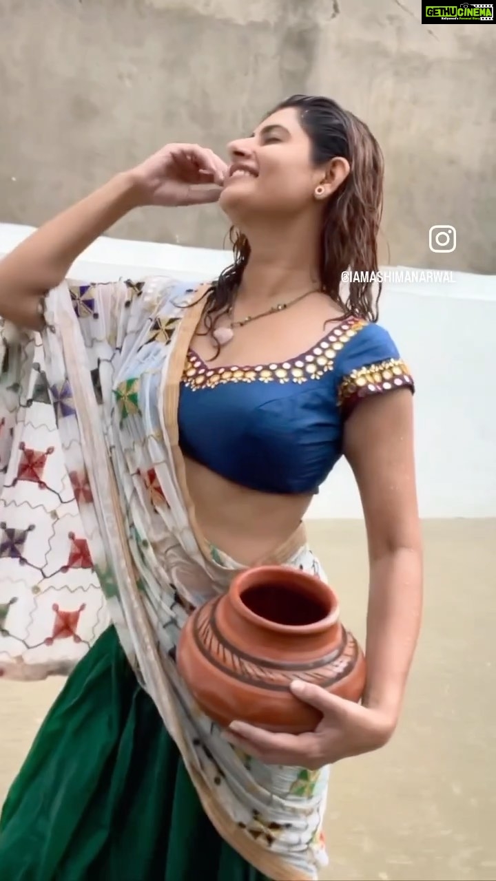 Ashima Narwal Instagram - इश्क़ में तेरे मैं यूँ ना खाक़ होता, अगर तेरा मेरा मिलना एक इतेफ़ाक़ होता! Don’t know who wrote it, but written beautifully! If anyone knows the poet do let me know! Love Ashima #misssydneyaustralia #missindia #ashimanarwal #ashima #loveashima #tollywood #tollywoodactress #tollywoodactor #kollywood #kollywoodactress #kollywoodcinema #sydneyaustralia #ig_sydney #influencer #digitalinfluencer #digitalinfluencers #influencersindia #poetryofthesoul #ig_delhi #ig_punjab #ig_haryana #rohtakcity #rohtak #radhakrishna Delhi