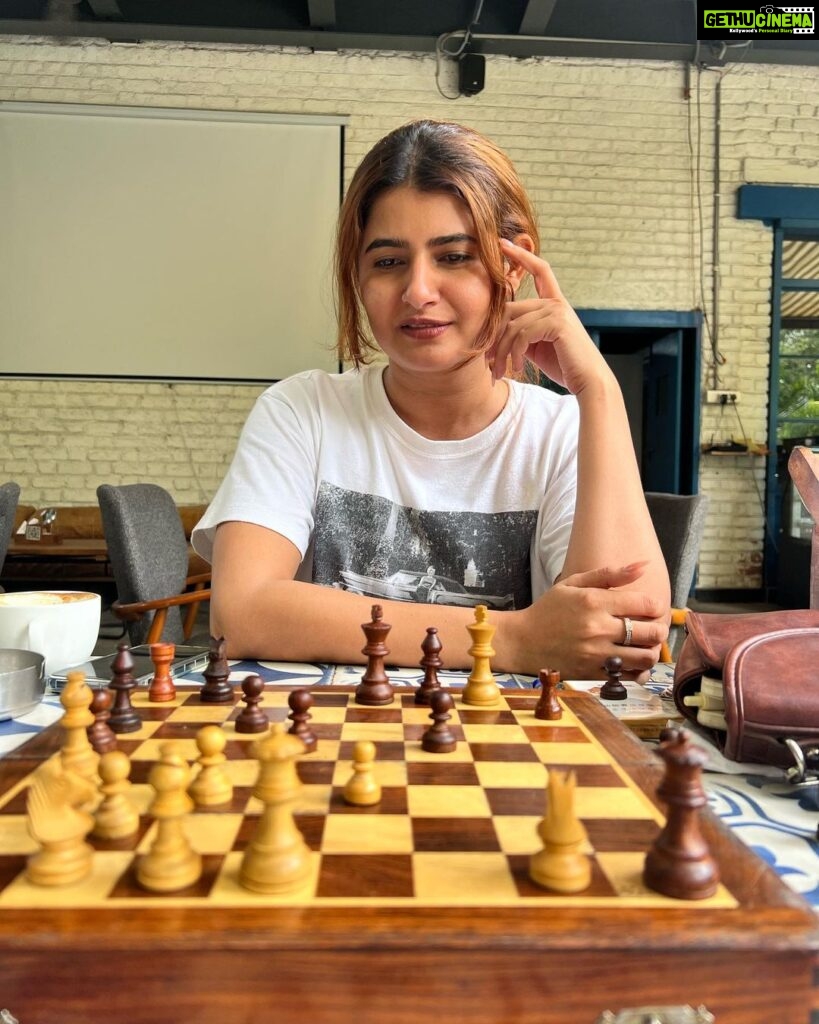 Ashima Narwal Instagram - Some days you are meant to be intellectual & some days are just meant for sheer stupidity!! Thank you for the game @therollacosta Lots of love Ash #loveashima #ashima #ashimanarwal #misssydneyelegance #missindia #chess India
