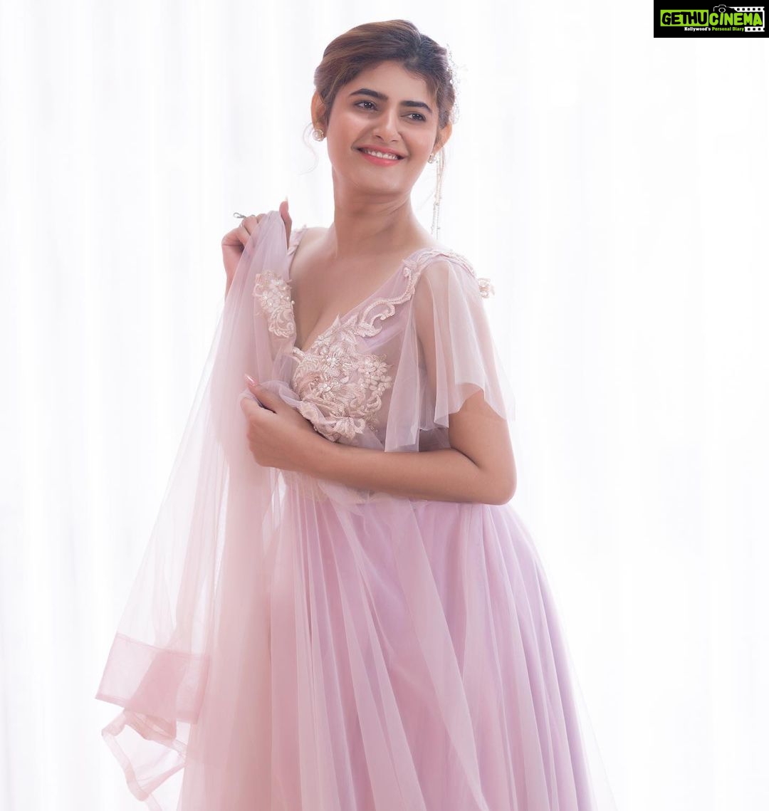 Ashima Narwal Instagram - Elegance is beauty that attracts 👄 Love 💕 Ashima So beautifully written by my friend The castle is about to look a whole lot beautiful with her presence 🩷 We've found Cinderella but where is the 👠?😉 It's time to feel the magic ✨ #cindrella #cindrellatheme #photoshoot #ashimanarwal #ashima #princess #cindrellacastle #BlabwithSandy #actressgallery #actress #princessphotoshoot #tollywood #kollywood #mollywood #bollywoodstars #disney #disneygram #influencer Hyderabad