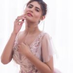 Ashima Narwal Instagram - Sensuality!! Some stories are better untold!! Love ❤️ Ashima . . . . #misssydney #missindia #misssydneyelegance #loveashima #ashima #ashimanarwal #ashimaxfam #ashimanarwalfans #disneyindia #hotstar #disneyprincesses #cinderellacosplay #pinkdresses #ashimanarwalhot #loveashima #pinkcinderella #chanelmakeup #beauty #reelindia #ig_sydney #fashioninfluencers #tollywood #tollywoodactress #influencersofinstagram #brigerton #cindrella #princesslove #mollywoodactress #bollywood Hyderabad