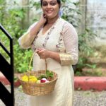 Aswathy Sreekanth Instagram - Did someone say Onam? 😁 👗 @yarahbynita