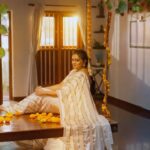 Aswathy Sreekanth Instagram - ഈ വട്ടത്തെ ഓണക്കാല അവധി പ്ലാനുകൾ തയ്യാറായോ ? താഴെ കമന്റ് ചെയ്യുക @Eastern_in അത്തം പത്തും Perfect ആകാം . Execution @unaiseadivadu Camera @nuru_fpv @_coconut_murder_ @alenjoy73 MUA @mukeshmuralimakeover Dress @yarahbynita Saree @fayme_clothing Styling @styledbysavu #eastern #athampathumperfectakkam #onam #onam2023 #onamreels #onamspecial #onamsong #perfecttastepartner #perfect #perfecttaste #perfectcolour #perfectsmell