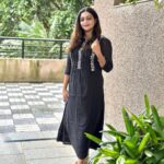 Aswathy Sreekanth Instagram - 🖤 👗 @yarahbynita