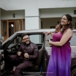 Aswathy Sreekanth Instagram - Right before being a driver to groom 😜 @rjmathukkutty #whenbestfriendgetsmarried #withthegroomtobe