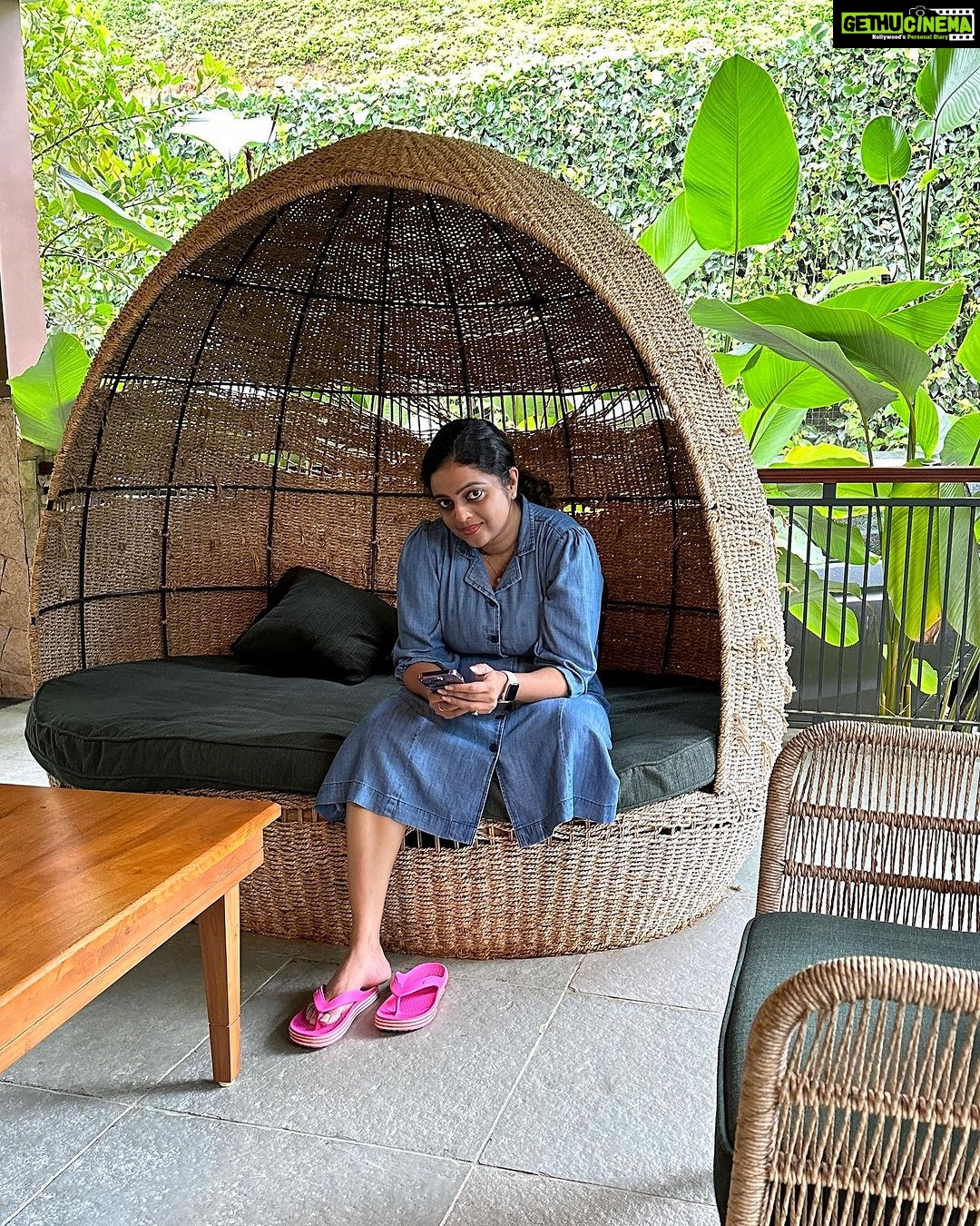 Aswathy Sreekanth Instagram - Are you happy at the end of the day ? If not, its time to rethink about the things and people you give your energy to ! #thoughts #quotes #life #relationships #itscomplicated Morickap Resort