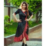 Athmiya Instagram - Delicate,but Daring too 🖤 👗 @byhand.in 🖤 📸 @jeevas_gladmantis 🖤 💄 @divyas_makeover_ 🖤 Cochin, Kerala