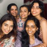 Athmiya Instagram - 🌸🌸🌸🌸🌸 #kgalsslay ❤️ muthumaniz #girlstime #weekend #chilling #fun #dance