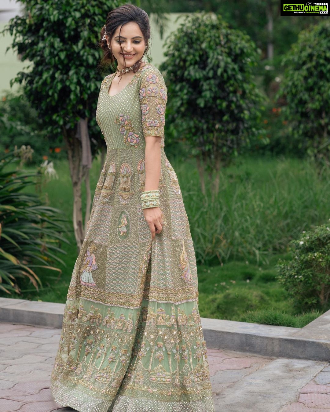 Athulya Ravi Instagram - What a memorable day it was ❤️ cherishing every moment and every person who gave me so much love ❤️ love you all ❤️ #excelinstitutions M&H @mac3makeoverstudio ❤️ 👗 @shyn_fascino @fascinodresses_by_shyn ❤️