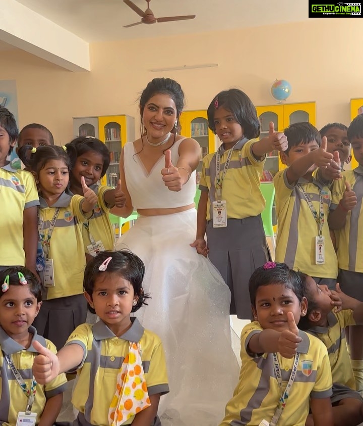 Athulya Ravi Instagram - What a memorable day it was ❤️ cherishing every moment and every person who gave me so much love ❤️ love you all ❤️ #excelinstitutions M&H @mac3makeoverstudio ❤️ 👗 @shyn_fascino @fascinodresses_by_shyn ❤️