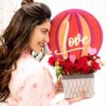 Athulya Ravi Instagram - Happy Valentine’s day sweethearts ❤️ #selflove #peace #loveiseverything #loveyourself !! Designer @fiorebymalar_ ❤️ 📸 @camerasenthil 🥰 M&H @reenapaiva 🥰